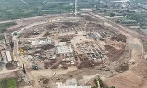 Sân vận động 60.000 chỗ ngồi, đủ tiêu chuẩn tổ chức World Cup dần thành hình