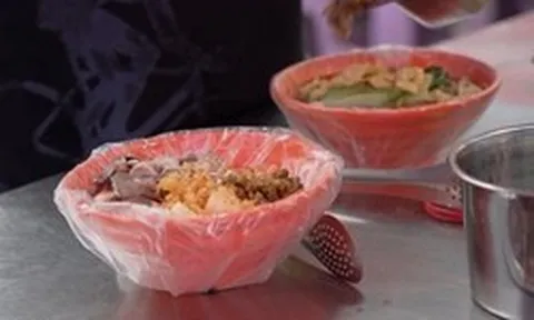 Nhiều người đang đựng thức ăn vào thứ chứa chất gây ung thư nhóm 1, tồn tại tới 92 năm vẫn chưa phân hủy hết