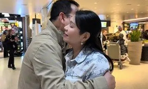 Nữ NSƯT ở Mỹ phấn khích: "Về Việt Nam, đi về Việt Nam ông xã ơi!"