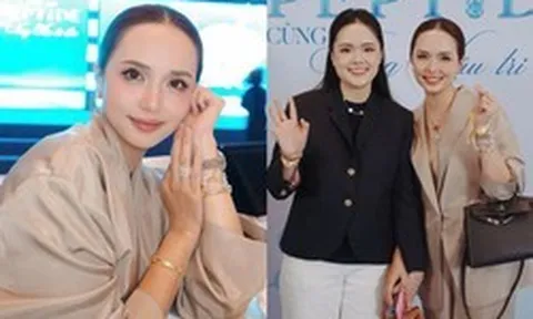 Hai "phú bà" làng bóng đá là chị em ruột: Vợ Văn Quyết "lên đồ" xinh - sang, vợ Duy Mạnh quanh năm bị chê "nên thuê stylist"