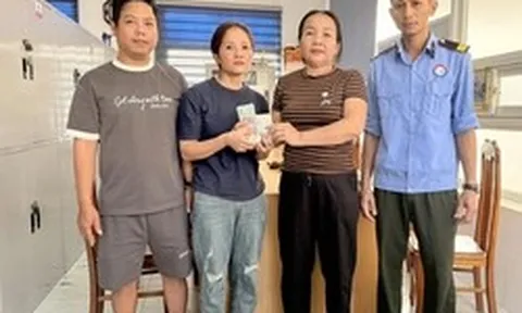 Phát hiện cọc tiền có hàng loạt tờ 500K nằm chơ vơ trước cổng bệnh viện