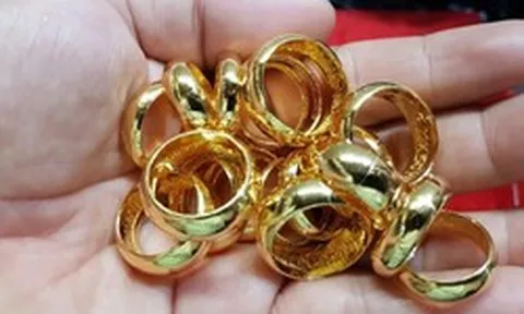 Ngân hàng từ chối mua lại hơn 13 chỉ vàng từ khách hàng cũ, cơ quan chức năng lập tức vào cuộc điều tra