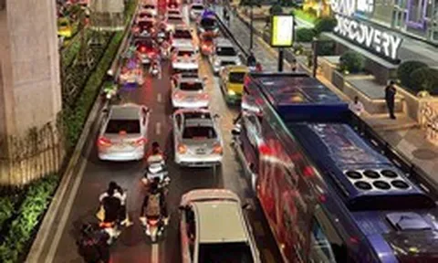 Từ tháng 4, khách Việt đi Thái Lan cẩn thận bị nộp phạt tiền triệu vì 10 quy định mới