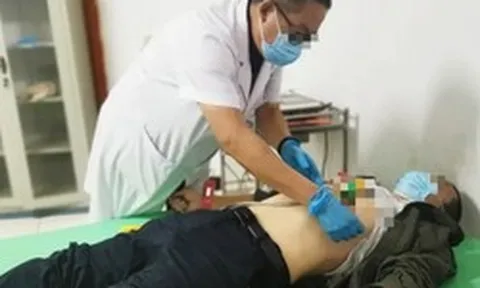 Ai mạnh khỏe hơn giữa người chăm uống nước lọc và người chăm uống trà? Cứ nhìn người đàn ông này là rõ!