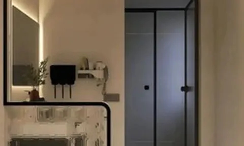 Phòng tắm không còn cảnh xếp hàng: Thiết kế vách lửng 2 phần giúp cả nhà dùng cùng lúc mỗi sáng