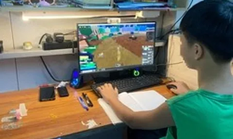 Con trai lớp 7 kiếm hơn 130 triệu đồng từ cày game, mẹ đòi cấm vì sợ con hư và lời khuyên từ chuyên gia