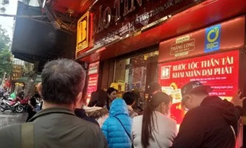 Bảo Tín Minh Châu nói gì sau khi ông Vũ Minh Châu và con trai bị khởi tố?