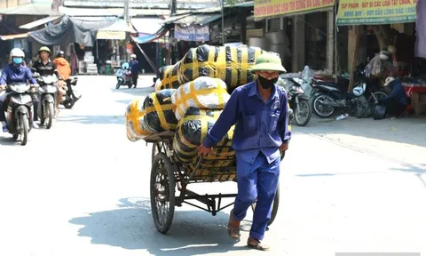 Oằn mình mưu sinh giữa "chảo lửa"