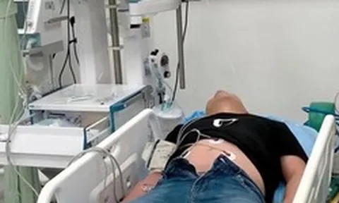 Chàng trai 24 tuổi phải rửa ruột vì sáng tỉnh dậy bỗng có 150 viên thuốc trong bụng