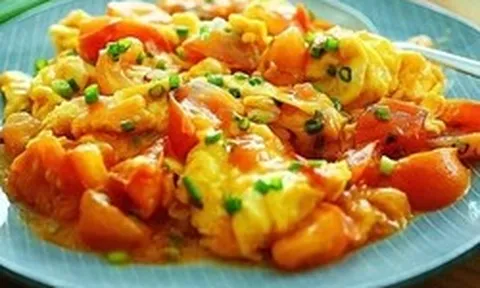 Người đàn ông 42 tuổi ăn cà chua mỗi ngày suốt 1 năm, kết quả khám sức khỏe khiến bác sĩ cũng phải ganh tị