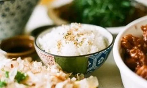 Bác sĩ cảnh báo 5 thói quen trong bếp dễ dẫn đến ngộ độc thực phẩm, nhiều người Việt mắc phải tất cả, đặc biệt là cái số 1