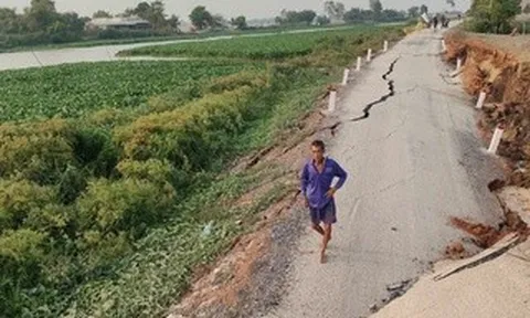 Sạt lở nghiêm trọng ở Tây Ninh, đường 60 m sụt lún