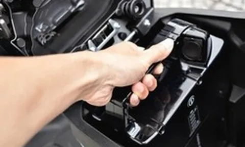 Sai lầm khi dùng xe máy điện mùa nắng nóng mà nhiều người Việt đang mắc phải