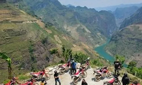 Chấn chỉnh tour xe máy chở khách du lịch cung Hà Giang Loop, lên kế hoạch chuẩn hóa nghiệp vụ