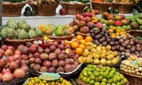 Đi chợ mua trái cây, nên chọn quả to hay quả nhỏ? Nhiều người chọn sai