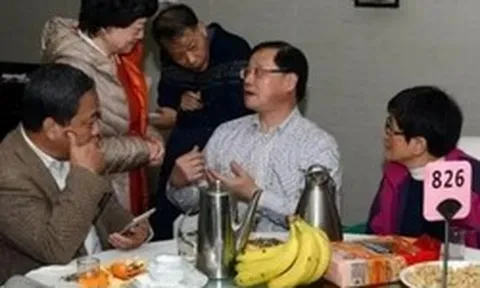 Tiến sĩ đi họp lớp cũng phải thừa nhận: Có 1 dịp rất ít người dự nhưng lại phô trương nhất