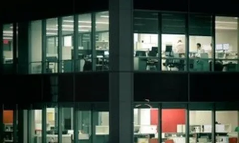 4 ngành học cũ nhưng không lỗi thời, AI không thể thay thế