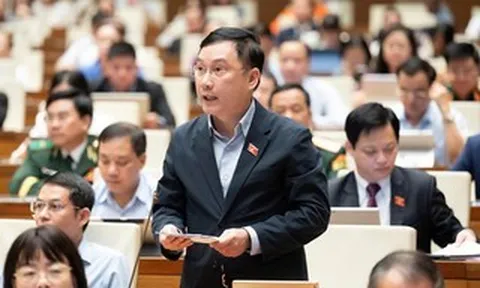 Tín dụng "chảy" vào bất động sản đầu cơ, làm việc cật lực 30 năm không mua được nhà