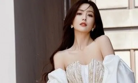 Mẹ đơn thân showbiz "cấm cả nước nói xấu mình": 1 phút xóa 1.000 bài "bóc phốt" gây choáng váng, ngày ly hôn tậu luôn biệt phủ 3.000m2 ăn mừng