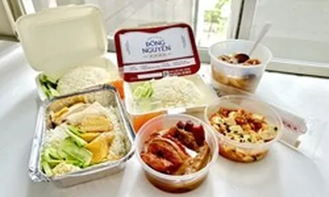 Kiểm chứng quán cơm gà được Jun Phạm khen "vị đúng đỉnh"