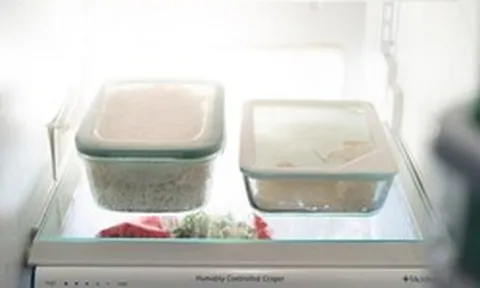 Cơm nguội không ăn hết nên để ngăn đá hay ngăn mát tủ lạnh? Thì ra nhiều người đang làm sai