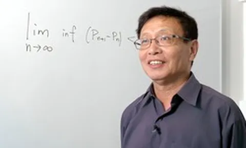 Tiến sĩ thất nghiệp, làm shipper 7 năm vươn lên thành nhà Toán học nổi tiếng thế giới ở tuổi 55