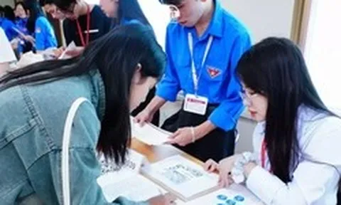 Trường Đại học Y Hà Nội bất ngờ dừng tuyển sinh tổ hợp C00, B00 cho ngành Tâm lí