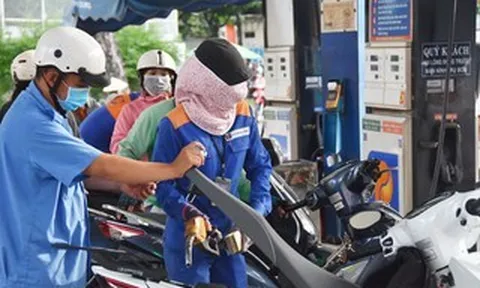 Chính phủ giảm thuế nhập khẩu xăng dầu về 0% đến hết 30-6