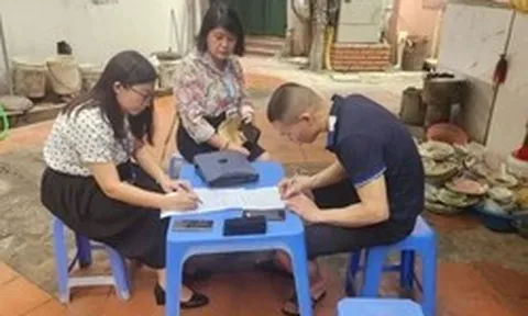 Quán cơm ngon Bắc Ninh lấn chiếm vỉa hè, thách thức khi người dân nhắc nhở bị phạt 35 triệu đồng