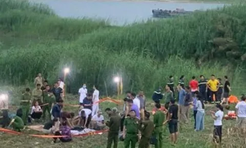 Vụ đuối nước 5 trẻ em tử vong: Lời kể "chết lặng" của người tìm thấy 3 thi thể