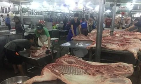 Giá heo hơi hôm nay 23-5: Chợ đầu mối có giá mới