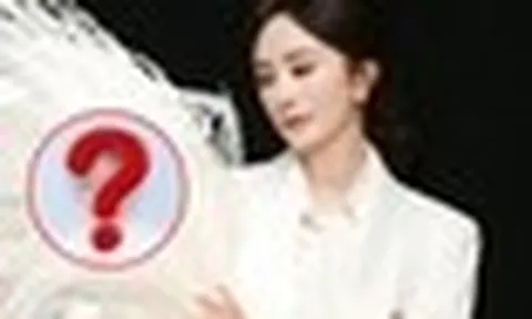Gương mặt biến dạng như “người ngoài hành tinh” của Dương Mịch