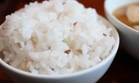 Vẫn ăn cơm trắng, người đàn ông giảm đường huyết, 10 kg trong 4 tháng nhờ 3 thay đổi đơn giản