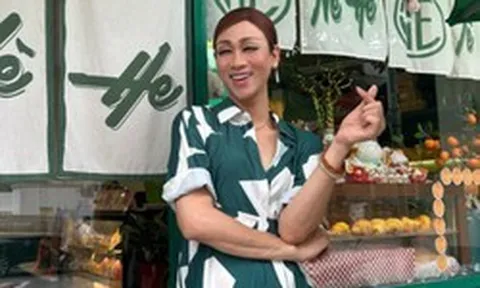 Nam diễn viên nổi tiếng đi bán cà phê ở mặt tiền Quận 1, phải lên tiếng xin lỗi gấp