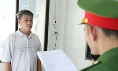 Phát hiện 7 người liên tục chuyển khoản tổng cộng hơn 80 tỷ đồng cho người đàn ông SN 1976