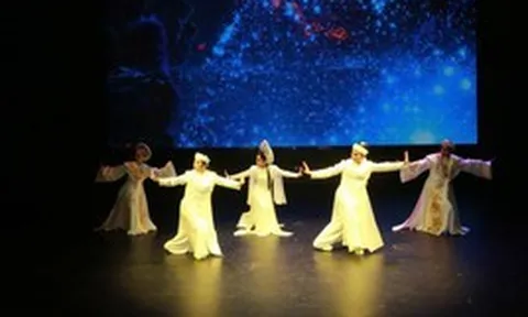 Thầy trò Bình Tinh tiếp tục tạo kỳ tích với vở cải lương "Nhật thực", giành 6 giải xuất sắc quốc tế