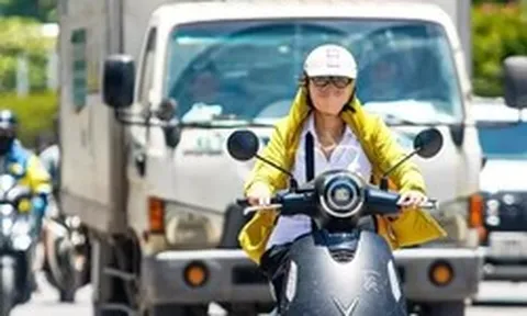 Miền Bắc nắng nóng đỉnh điểm, chiều tối có mưa dông