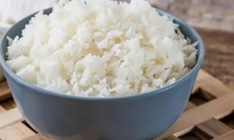 Bỏ ăn cơm suốt nửa năm, người đàn ông sốc nặng khi nhận "tin dữ"
