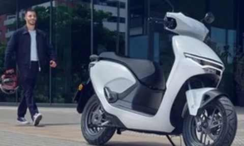 Honda mở bán cùng lúc 2 mẫu xe máy điện CUV e: và UC3: Giá từ 45 triệu, có trạm đổi pin