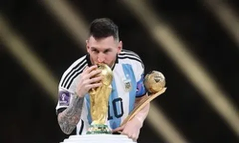 Hàng triệu người thắc mắc về lượng vàng trong cúp World Cup: Câu trả lời khiến tất cả ngỡ ngàng