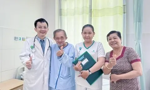 Một bệnh viện ở Cần Thơ cứu sống cụ ông liên tục ho ra máu
