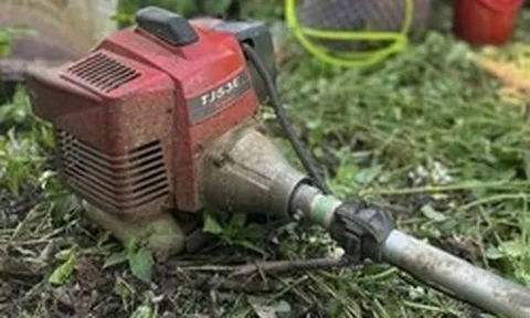 Máy nông nghiệp cũ ‘kén’ xăng E10, nhà vườn tìm mua xăng E5