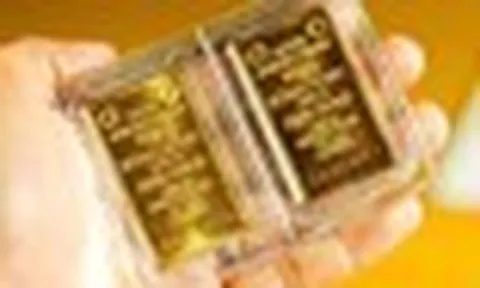 Giá vàng hôm nay 17/6 vẫn tăng mạnh, chuyên gia dự đoán "ngưỡng cửa" quyết định để phi mã