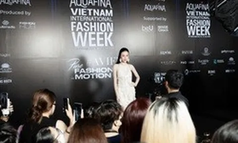 Hoa hậu Tô Diệp Hà khoe lưng trần gợi cảm, hút mọi ánh nhìn trên thảm đỏ AVIFW 2026