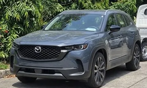 Mazda CX-50 lần đầu lộ diện tại Việt Nam: Bản mâm lớn, có AWD, ADAS, cạnh tranh Forester