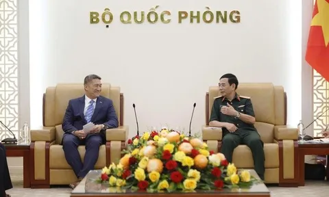 Đại tướng Phan Văn Giang tiếp Quyền Bộ trưởng Bộ Hải quân Hoa Kỳ