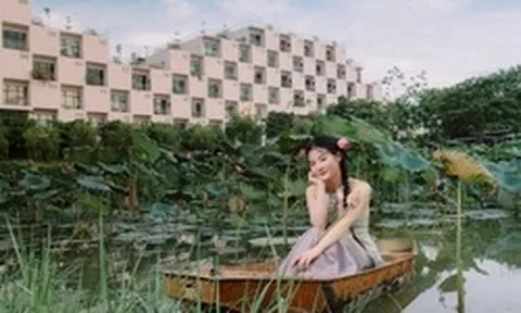 Một trường đại học rộng 30ha ở Hà Nội bất ngờ hút giới trẻ nhờ sở hữu điểm nhấn hiếm có, "đẹp như phim" giữa khuôn viên