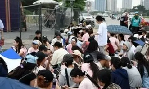 Cả chục nghìn người đổ về Trường đua F1 (Mỹ Đình)
