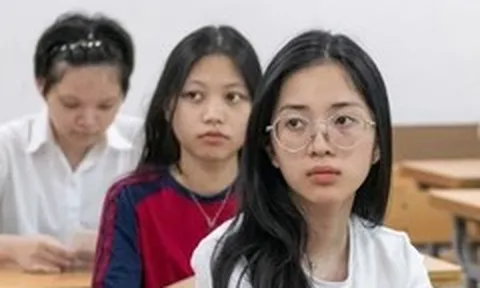 Đại học Kinh tế quốc dân và loạt trường công bố điểm sàn, cao nhất 25 điểm