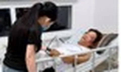 Nam nghệ sĩ Việt bị đột quỵ chuyển biến xấu, suy hô hấp